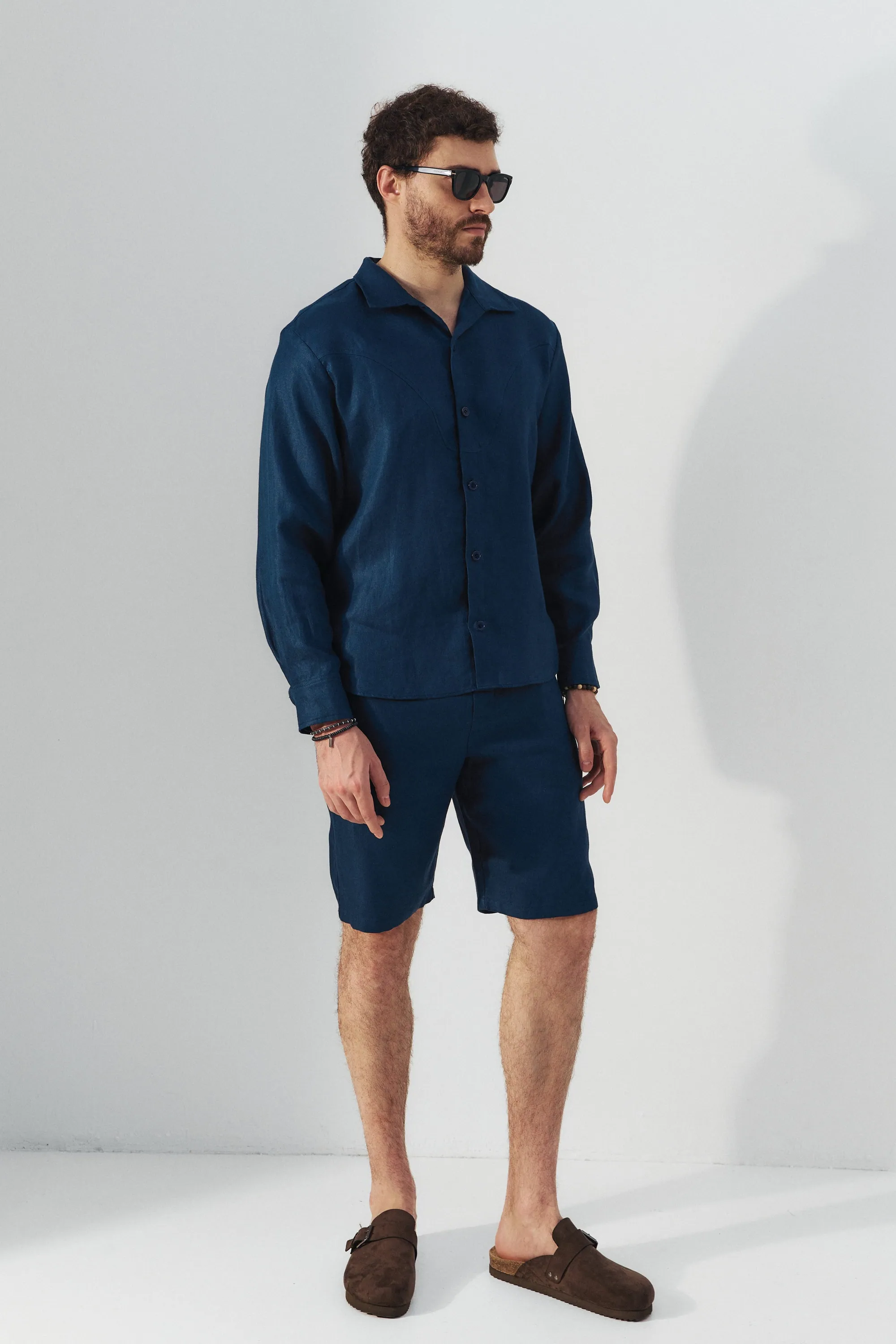 Divenco — the piece in navy